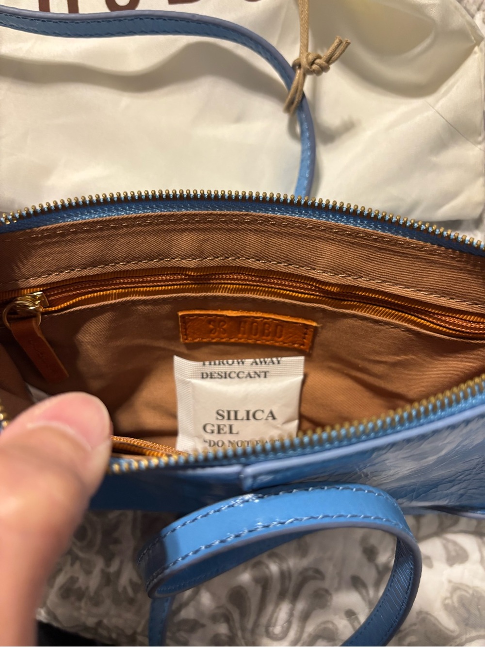 HOBO Jewel Sky Blue Leather Crossbody Bag - Picture 3 of 7